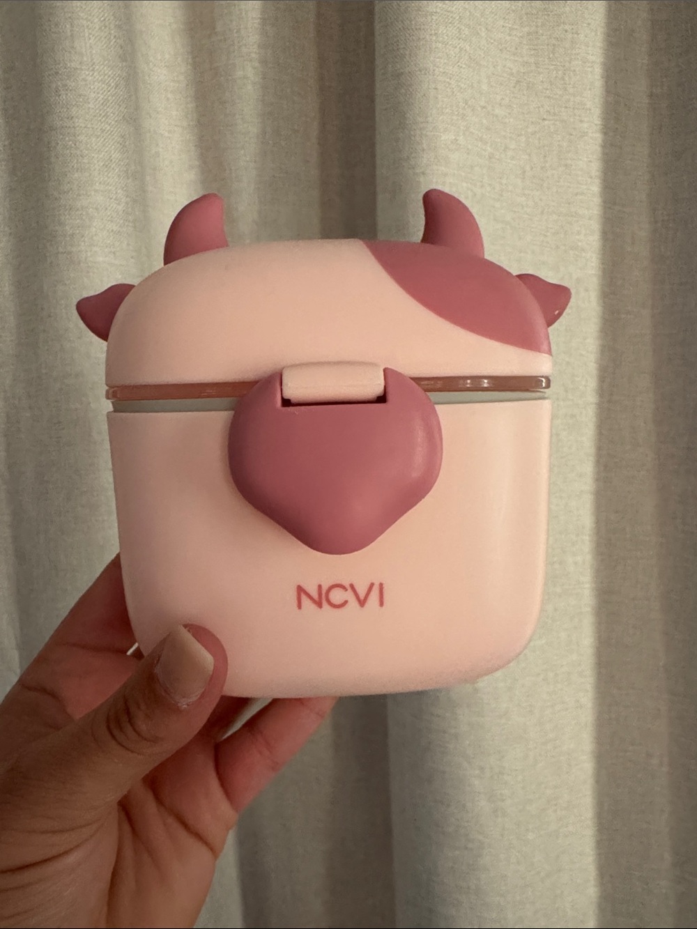 NCVI Baby Snack Dispenser - On the go - formula container - pink cow